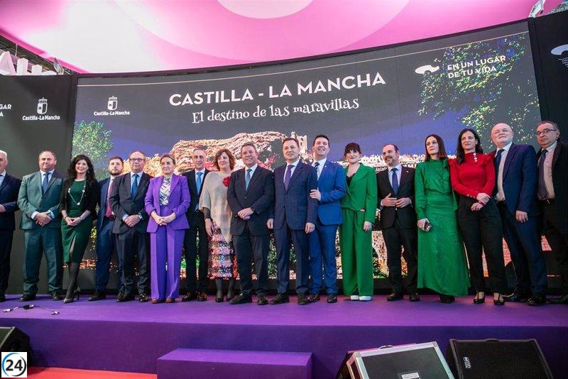 Castilla-La Mancha presume en Fitur de su ambicioso plan turístico hasta 2030 y anuncia la creación de la figura de municipio turístico.
