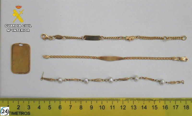 Dos jóvenes detenidos por robo de joyas en Tobarra.