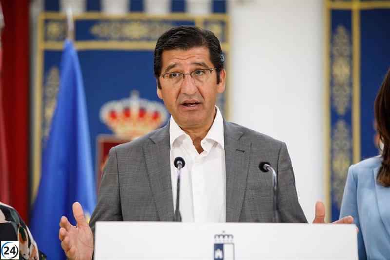 Caballero propone fondos municipales contra despoblación y uso de energía renovable en C-LM