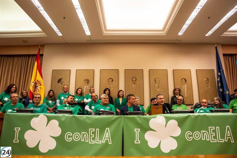 Amores se compromete a garantizar la rápida llegada de ayudas tras la aprobación de la Ley ELA por el Senado.