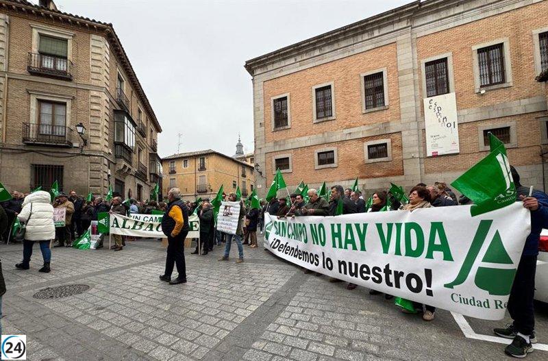 Productores de C-LM critican al Gobierno y a Mercosur mientras abogan por el consumo local.