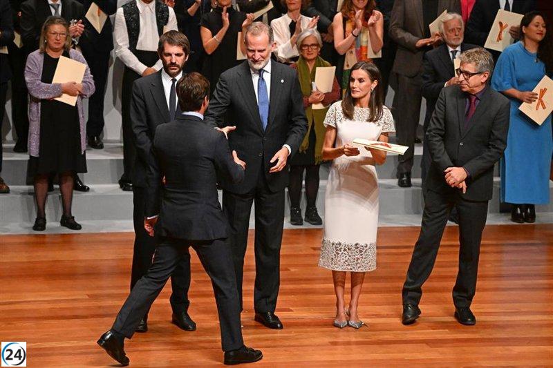 El 30 de octubre, el Senado y varias comunidades autónomas lanzan en Madrid el Premio Nacional de Tauromaquia en colaboración con la Fundación Toro de Lidia.
