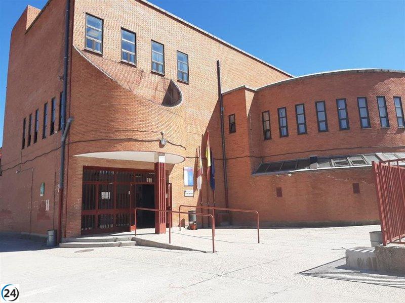 Consejero de Educación rechaza la violencia contra el director del CEIP 'Rosa Parks' tras ataque de un padre.
