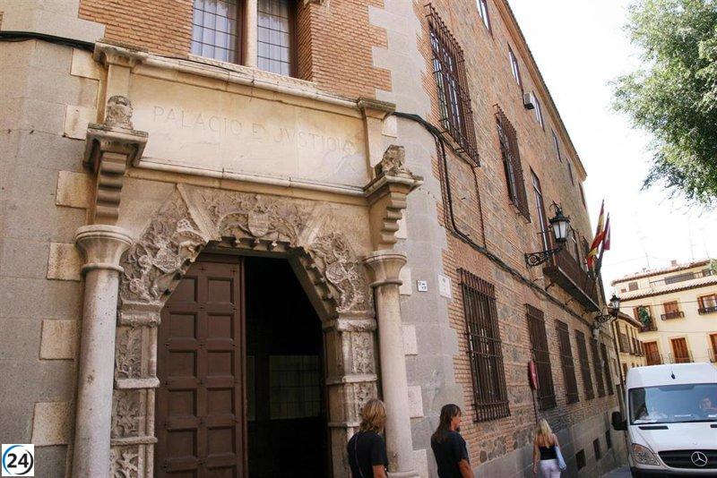 Fiscalía reduce la pena solicitada para el padre acusado de abusar de su hija en Toledo, mientras la defensa aboga por su absolución.