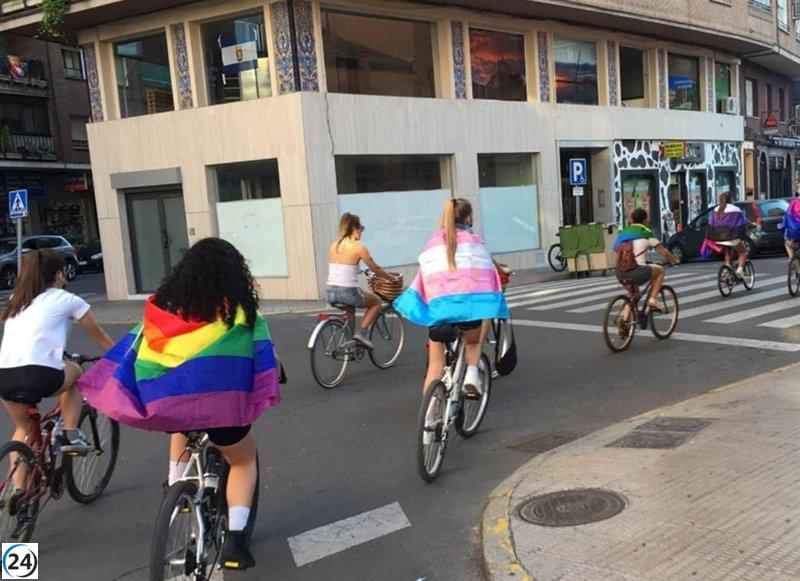 Grupos LGTBIAQ+ critican el desamparo a las personas trans y exigen acciones a la Junta tras la ineficacia de la ley de 2022.