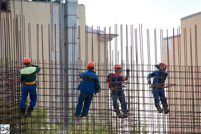 C-LM registra una reducción de 3.472 desempleados en abril, sumando un total de 127.277 sin empleo.