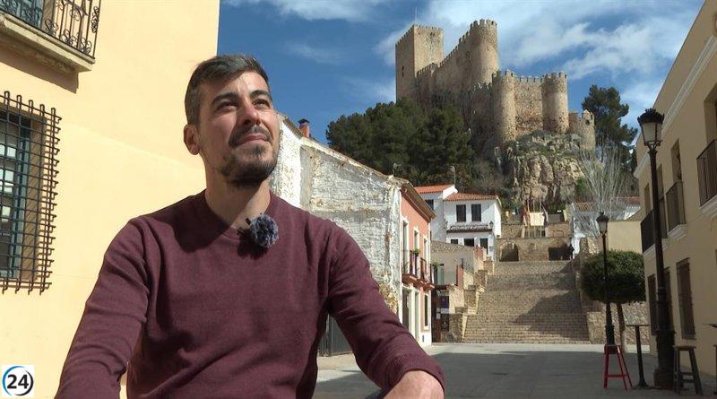 Gascón apuesta por la revitalización de Podemos CLM mientras critica a Page por su cercanía con la derecha.