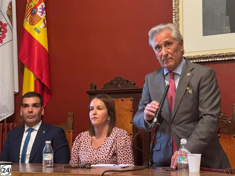 Francisco Ureña asume la alcaldía de Almagro tras ganar la moción de censura apoyada por PSOE y 'Por Almagro'.