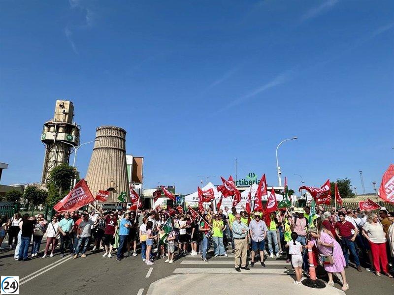 El 90% de los trabajadores de Fertiberia en Puertollano se une a la huelga contra un ERE 