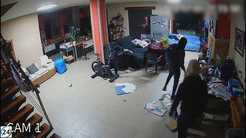Desmantelan a una sofisticada banda que asaltó más de 150 hogares en todo el país, incluidos robos en Cuenca.