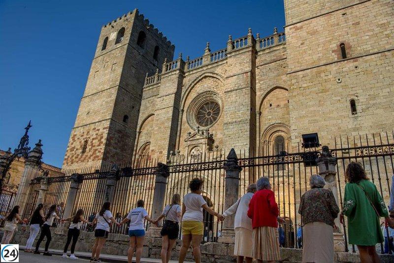 La catedral de Sigüenza será escenario de la ceremonia final para la beatificación del obispo Eustaquio Nieto este sábado.