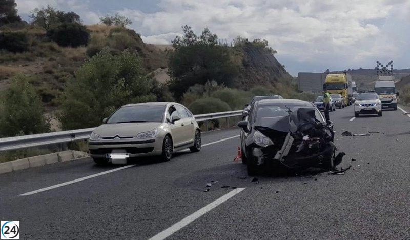 Accidente múltiple en la A-3 a la altura de Minglanilla con cuatro coches involucrados.