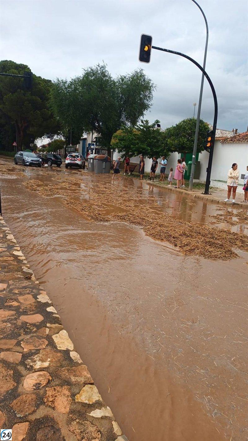Lluvias intensas causan el desbordamiento de la rambla en Argamasón, inundando vías y caminos.