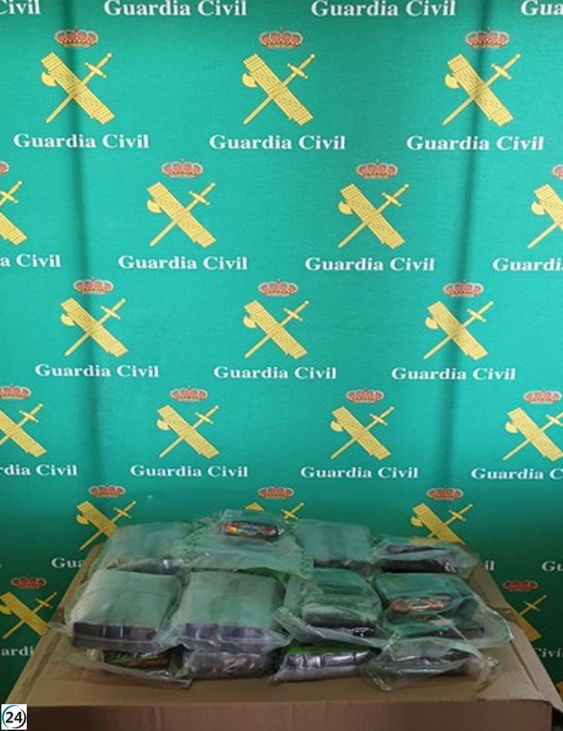 Detienen a un hombre en Villarta de San Juan con 15 kilos de hachís en su coche.