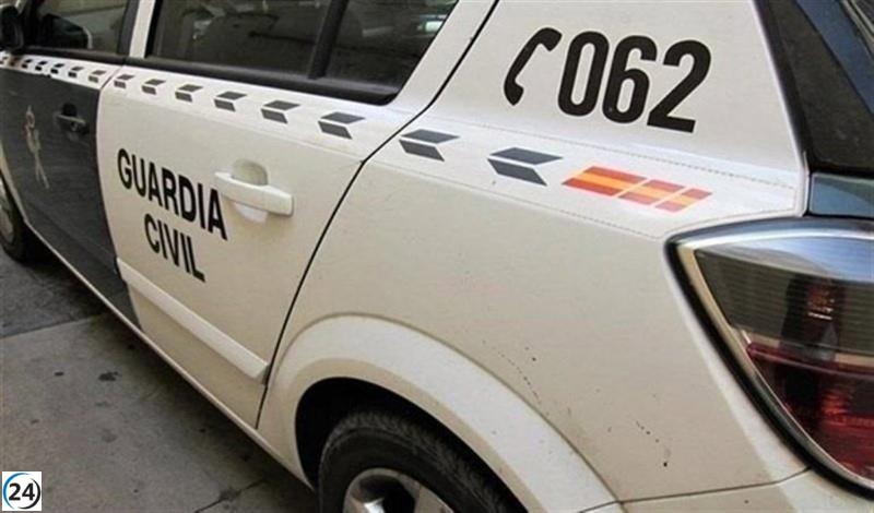 Tres arrestados en Albacete por defraudar a dos vecinos con casi 11.000 euros en compras.