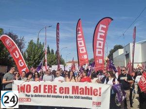 Miles de trabajadores protestan en Motilla de Palancar por los 550 despidos del ERE de Mahle.