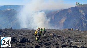 Gobierno de C-LM reporta 2.400 hectáreas arrasadas por el incendio en Peñalba de la Sierra.