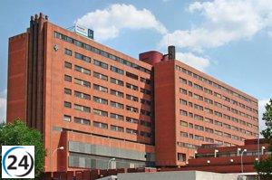 Un hombre de 45 años herido por un accidente laboral en Guadalajara es llevado al hospital.