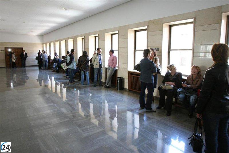 Solicitan cárcel de por vida para madre que presuntamente asesinó a su bebé en Albacete y lo desechó en la basura.