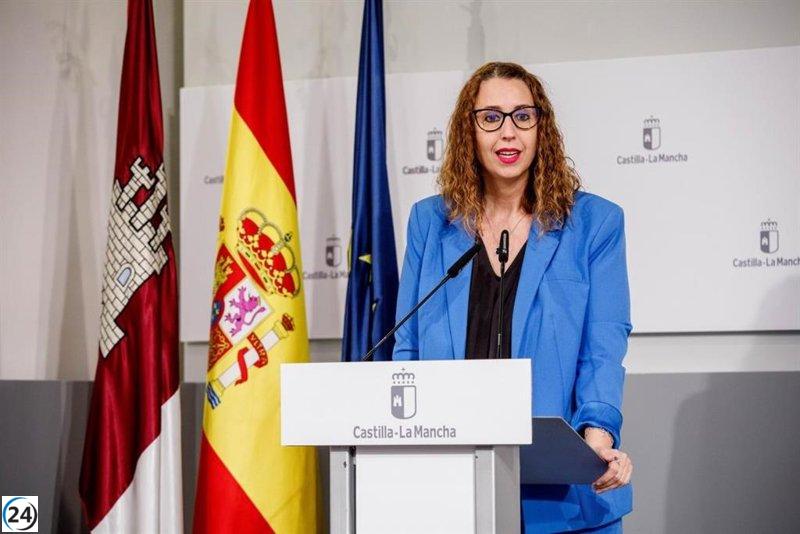 Consejera de Igualdad en C-LM reconoce error y pide disculpas por comentarios sobre primarias de Sánchez.
