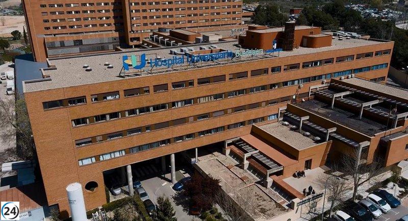 Incendio en vivienda de Guadalajara afecta a siete personas, incluyendo a cuatro policías.