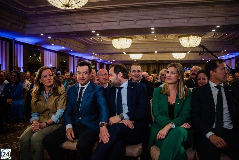 Juanma Moreno apoya a Paco Núñez para traer aire fresco a la política viciada de Castilla-La Mancha.