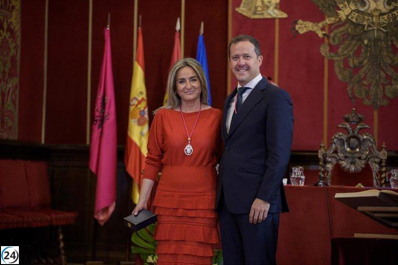 El alcalde Velázquez afronta cien días tumultuosos en Toledo por igualdad, fondos europeos y DANA, con críticas desde el Gobierno y la oposición.