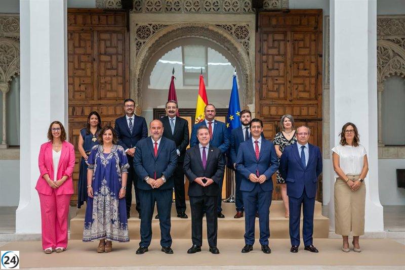 El Consejo de Gobierno de C-LM lucirá su medalla en todos los eventos públicos.