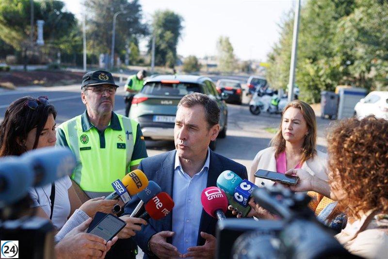 La Guardia Civil acusa al alcalde de Pantoja por portar un arma en las festividades locales.